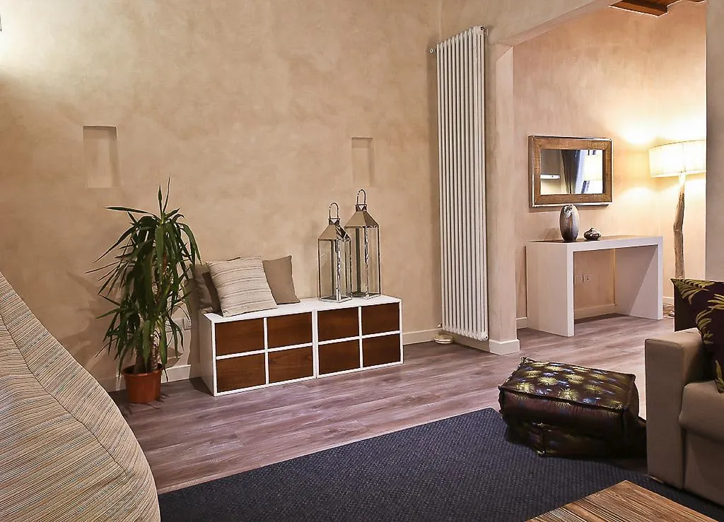 Apartments Florence - Giglio Santa Trinita