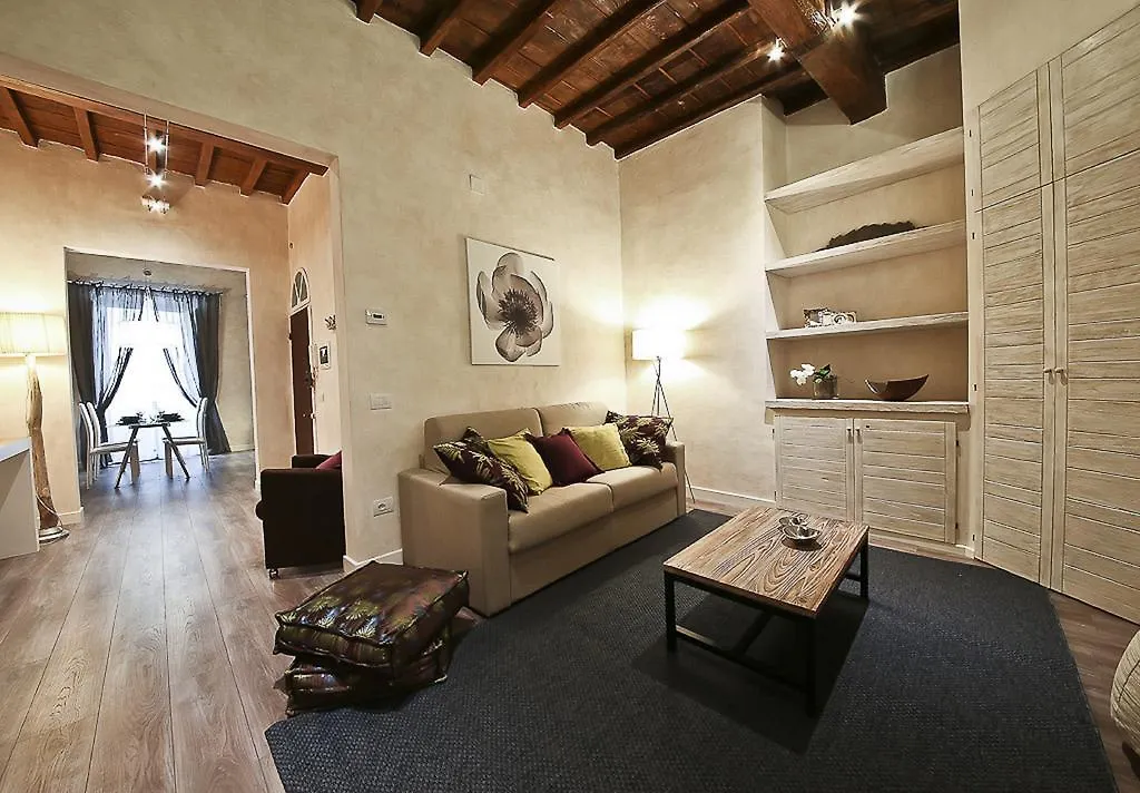 Apartments Florence - Giglio Santa Trinita Italie