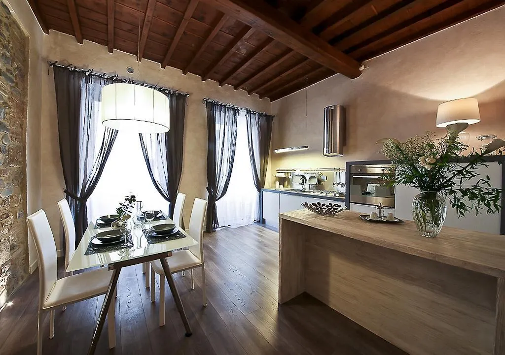 Apartments Florence - Giglio Santa Trinita Italie